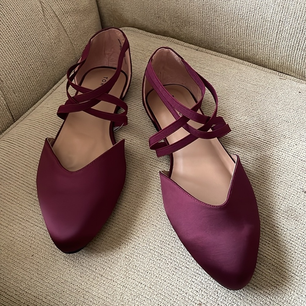 Torrid wine satin criss cross almond toe flats size 13WW NWT